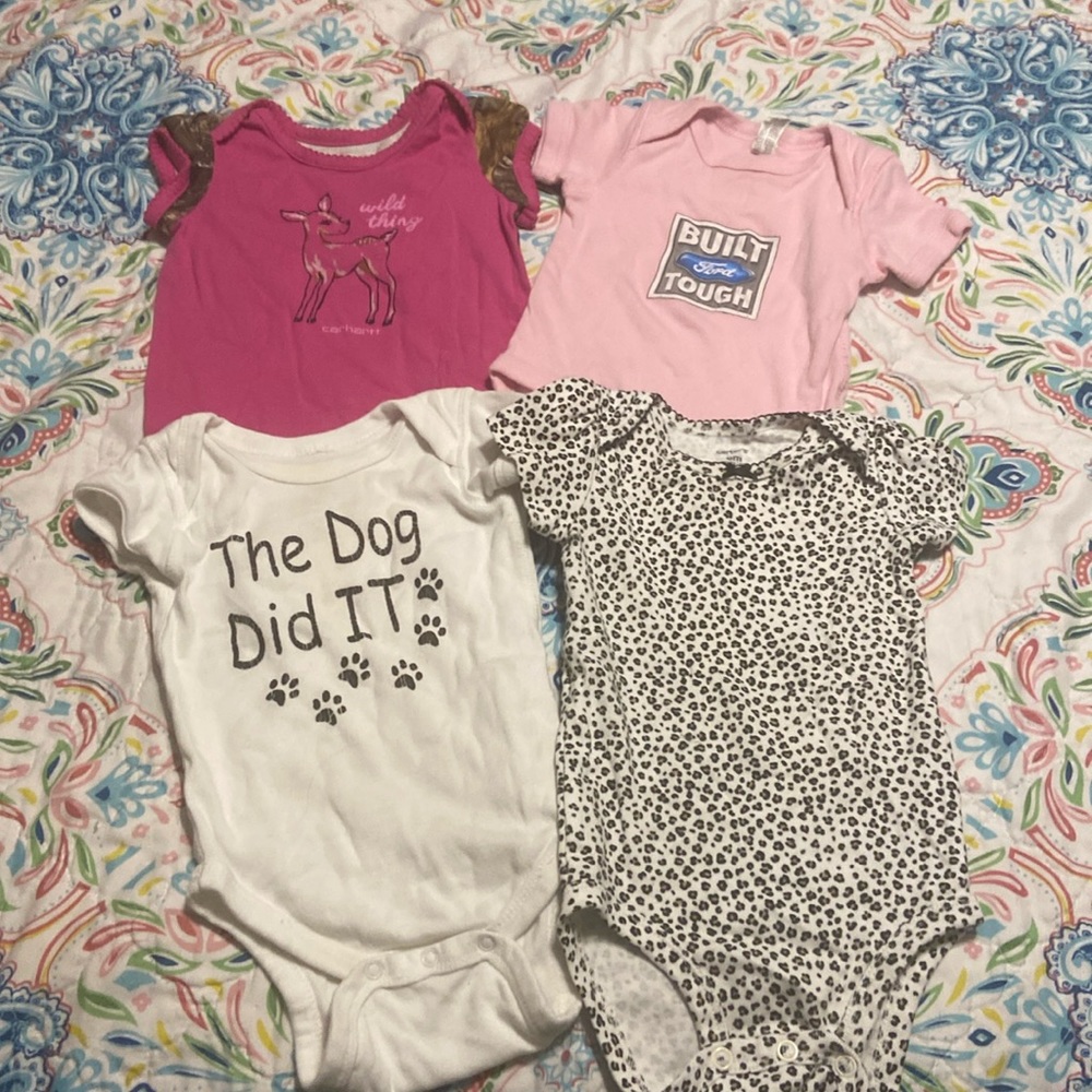 Bundle of 4 girls 6 month onesies EUC